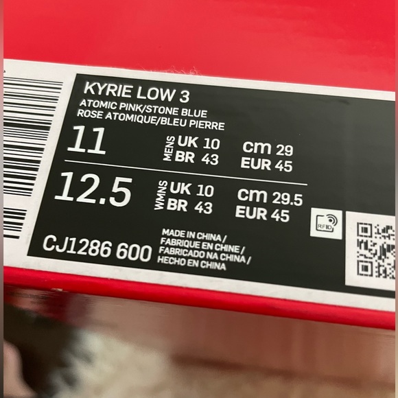 Kyrie Low 3 Atomic Pink/Stone Blue - Picture 6 of 12